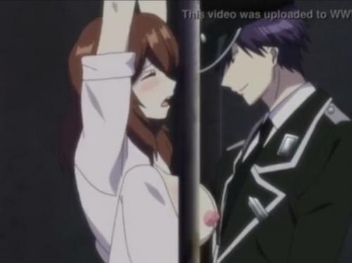 無実の罪で収容された美女の牢屋内に響き渡る喘ぎ声♥♥鎖で繋がれ身動きが取れない状態で手マンぐりぐり犯されちゃう♥♥