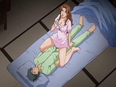 睡眠薬で眠らせた男に夜這いするヤバい人妻♡騎乗位で自ら腰ふる高速ピストンでイキまくり！！