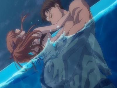 筋肉質のイケメン消防士とプール内で濃厚青姦セックス♥巨乳美女に立ったまま巨根チンポをぶち込みエビ反り絶頂イキ♥♥
