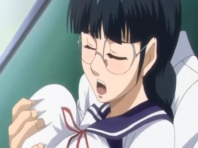学園の教室のなかで爆乳おっぱい女子校生たちと男子たちの大乱交！男子たちのおちんちんを次々とフェラチオしていく痴女たち！