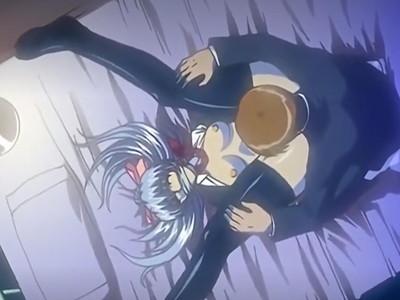 スタイル良い女の子が足広げさせられクンニ責めに合っちゃう・・・・口を紐で縛られ声出せない状況が興奮させるｗｗ