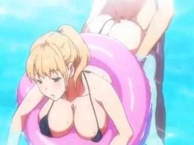 家族みんなでやってきた熱海旅行！　けどね、姉と弟のやることはたったひとつ！　浮き輪で浮いている姉のまんこ入口はどこだ！