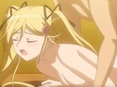 幼い顔の金髪の美少女がバックで何度も突かれて気持ちよくなって喘ぎまくる・・・・。アンアン声がエロくてヤバい///