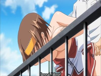 学校の屋上の手すりに後輩ちゃんを押し付けてセックスしちゃう変態男子