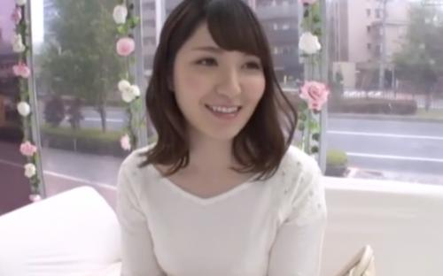 【マジックミラー号】絶対にAVにでなさそうな清楚なJDにインタビュー中にいきなり挿入。