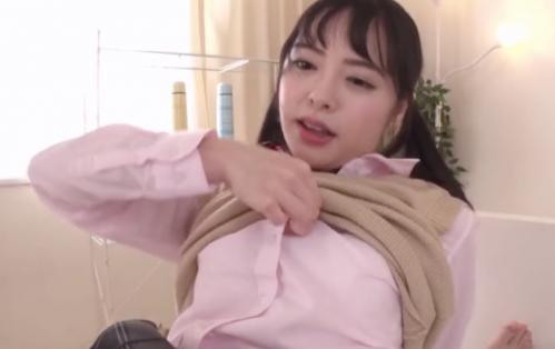 【小倉由菜】ドSなJKが小悪魔スマイルで男子を弄びながら制服着たままH