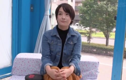 【向井藍】彼氏持ちショートカット美女が恋愛相談を聞くと騙されてマジックミラー号に乗車。