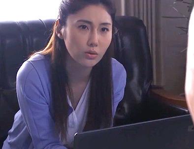 美人妻がハゲ親父に無理矢理犯される一部始終がエロいｗ「止めてっ！」激しく突かれ次第に欲情！乳首吸われ敏感反応＆絶頂アクメ！