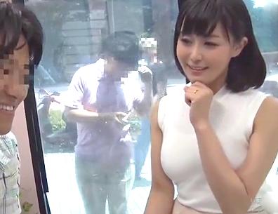 父の再婚相手が美人過ぎVV童貞告白したら筆おろししてくれたｗ「お父さんには内緒ね♡」極上テクに堪らず膣内射精したったｗ