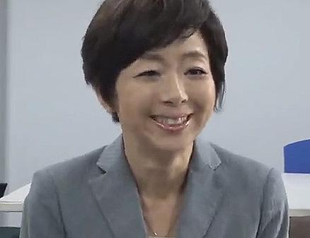 真面目なアナウンサーが媚薬仕込まれ超絶痴女に変身！「挿れてちょうだい♡」肉食フェラ＆強引挿入で次々精子搾取！不倫ハメ！