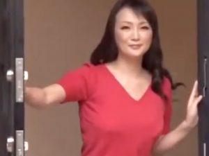 年の差夫婦の日常SEXを激撮！豊満熟女が年下旦那に猛烈アピール➡朝から勃起チンポ貪り濃厚ご奉仕！鬼ピストンに絶頂しまくりｗ