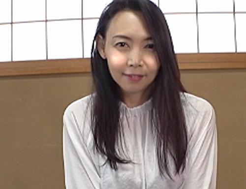 《熟女/五十路》清楚な奥様の本性はスパンキング大好きドM女！「もっと虐めて♡」美魔女が乱れ悶絶絶頂種付けされる姿を激撮！
