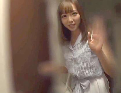 終電逃した泥酔ギャルをお持ち帰り成功VVホテル直行して濃厚フェラのご奉仕＆激パコ➡自宅コスプレ姿でAV撮影成功ラッキーｗ