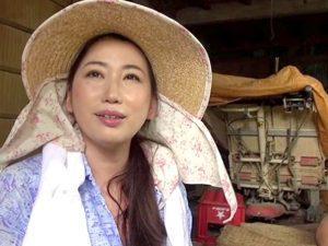 田舎の熟女奥様は性欲旺盛！若チンポ欲しさにAV応募しちゃっかりデビュー！色白美肌の豊満ボディ晒し激挿入に何度も絶頂イキｗ