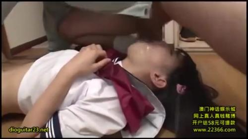 少女に息もできない喉突き連発！