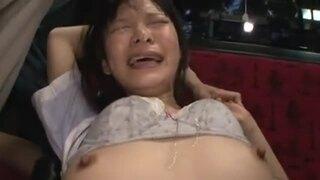 マ●コとアナルの2つの穴を同時に犯されるJK