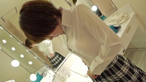 上司をセフレにしちゃう清楚系ビッチ！制服プレイで巨根に荒れ狂う！！