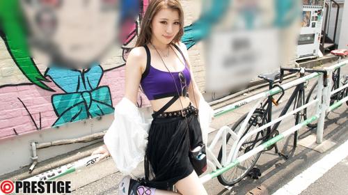 街の視線を集めるイマドキのギャル！20歳で経験人数は50人以上、週6セフレとエッチする！