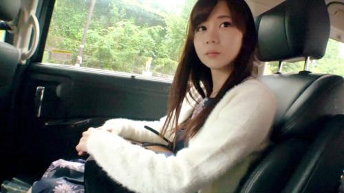 22歳のマッサージ師、仕事で男性客にマッサージをしているとウズウズしちゃう！