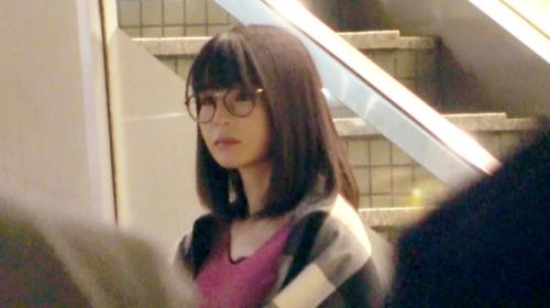 旅館で仲居さんをしている眼鏡女子。変態にメガネも仲居も関係ない！！