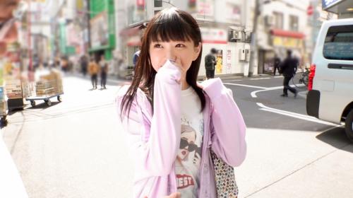 アイドル超え美少女が男優に流されるがままにSEX開始でプルプル美乳揺らす！