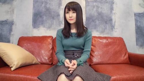 典型的な文学女子、経験はまだ浅いながらもスカートを捲るとくっきり浮かび上がっているパンツのシミ！