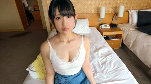 バイトしながら学費を稼ぐ苦学生。10代のツルツル美パイパン！人生初めての膣中イキッ！