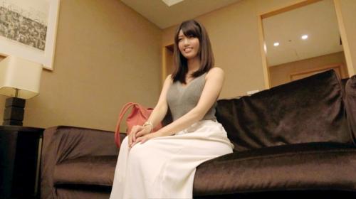 泌尿器科看護師25歳。仕事とはいえ毎日チ〇ポ見て発情しちゃう変態！媚薬オイルで感度倍増！！