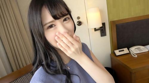 敏感受付嬢。男性が苦手な彼女だが、パンツにはびっくりするほどに染みが広がっている！