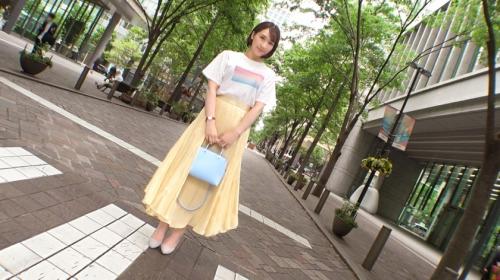 おしとやかな雰囲気の清楚美人ＯＬ。エッチな話も意外と平気！敏感過ぎて喘ぎ声が止まらない！