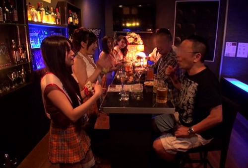 キャバ嬢がまさかの生本番OKで大乱行！