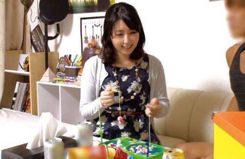 イケメン君にナンパされてルンルンのおばさま達を隠し撮りしました。