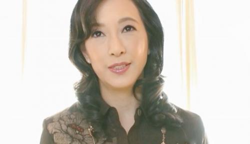 とても五十路には見えない美人妻が初めての他人棒で性欲が爆発！