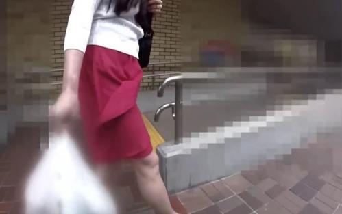 買い物帰りの巨乳の主婦をナンパして中出しを決めてヤリました！