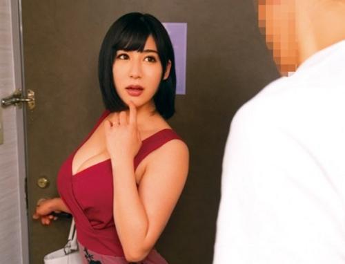 呼んだデリヘル嬢は知ってる奥さん！これは、中出しチャンスです！