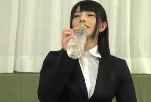 巨乳女の上原亜衣にハメたい！睡眠薬で眠らせ連続大量中出しする絶倫男！