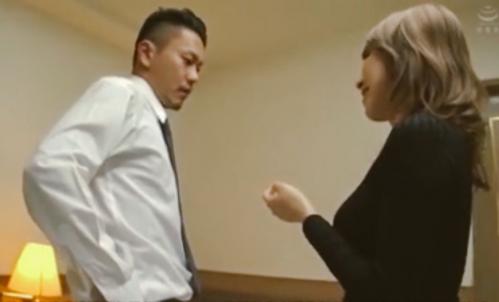 お姉さんどっかで会ったことあるよね？デリヘル嬢と本番生中出し！
