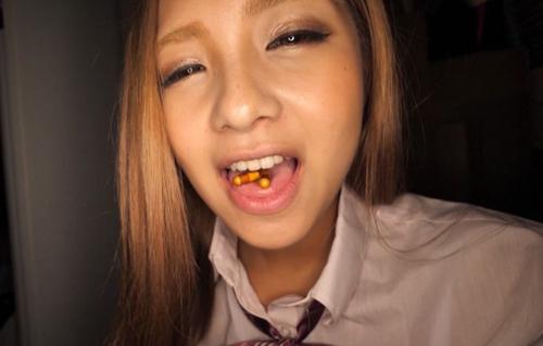 激カワ黒ギャル女子校生に媚薬を飲ませたら中出しokのヤリマン痴女になりました！