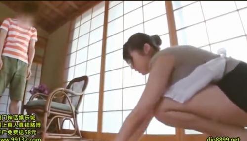 おばさんのデカパイデカ尻に敏感に反応したショタの絶倫チンポ！