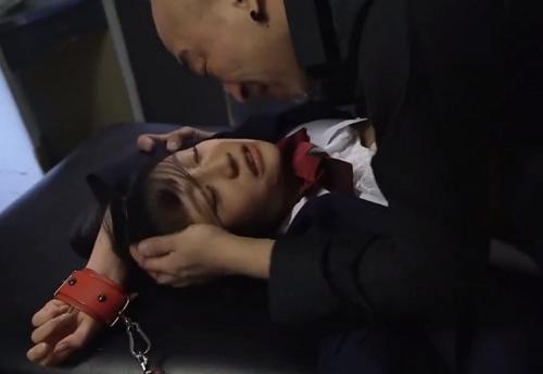 媚薬漬けで強制中出しされた女子校生麻薬捜査官！
