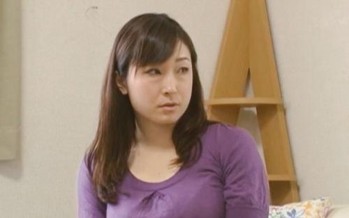 娘はゴム無しでヤラせてくれないの？豊満な義母に寝取られました！
