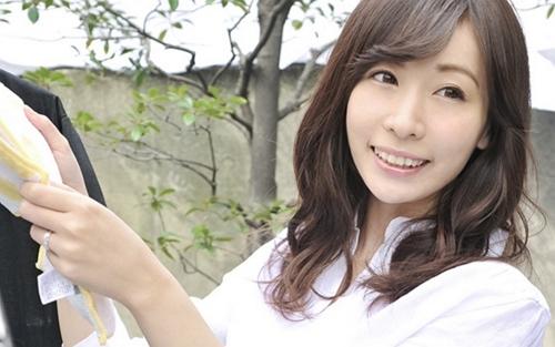 清楚な人妻がチンコを無理やりねじ込まれ痴女開眼！何度も妊娠覚悟で中出しをおねだり！