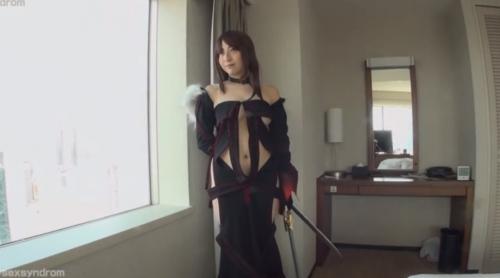 スタイルも顔もＳＳＳ級の素人美少女とコスプレ着衣Ｈしちゃうｗもちろん生ハメ中だしｗｗ