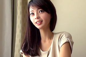 結婚してからナンパされたことがない人妻が声をかけられて浮き足立つ・・・
