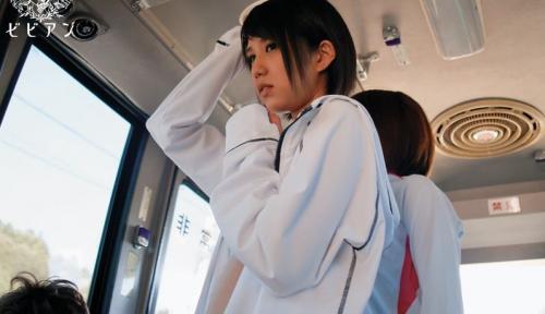 湊莉久【レズセクハラ痴漢】トライアスロン部の美少女アスリートがおっぱい揉まれてレズ調教されるｗ