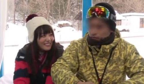 【マジックミラー号マッサージセクハラ】カップルでスキーに来た巨乳美女がマッサージと称してと称してエッチなことされまくるｗ