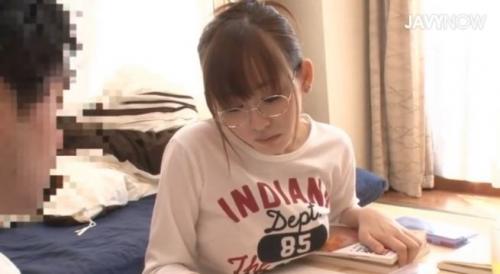 【爆乳姉×近親相姦】メガネの超巨乳お姉ちゃんのおっぱいに興奮した弟におっぱい揉みまくられるｗ