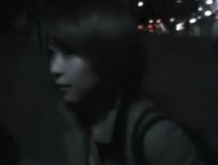【熟女ナンパ】「えぇこれって何なの・・」夜に美熟女奥様を車内に連れ込み、そのままホテルで３Ｐプレイwww