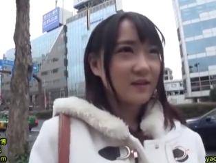 【人妻ナンパ】えぇ～こんなに若くて人妻？1可愛い奥様がホテルに連れ込まれ他人チンポをペロペロww その後生でガチ突きされ中出しwww