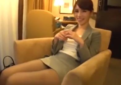 【熟女ナンパ】「ちょっとこんなところに連れてきて何するのぉ・」チョーポテンシャルが高そうなセレブ系美熟女とセッ〇スwwww